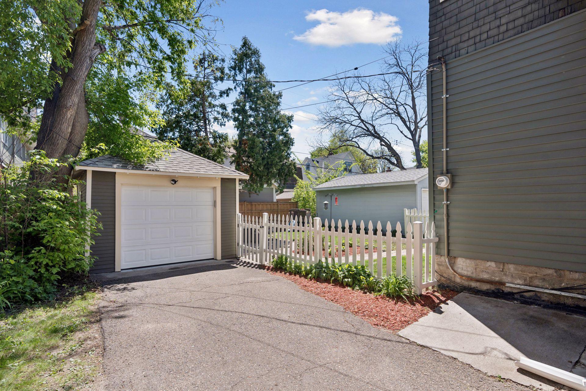 1732 Hague Avenue