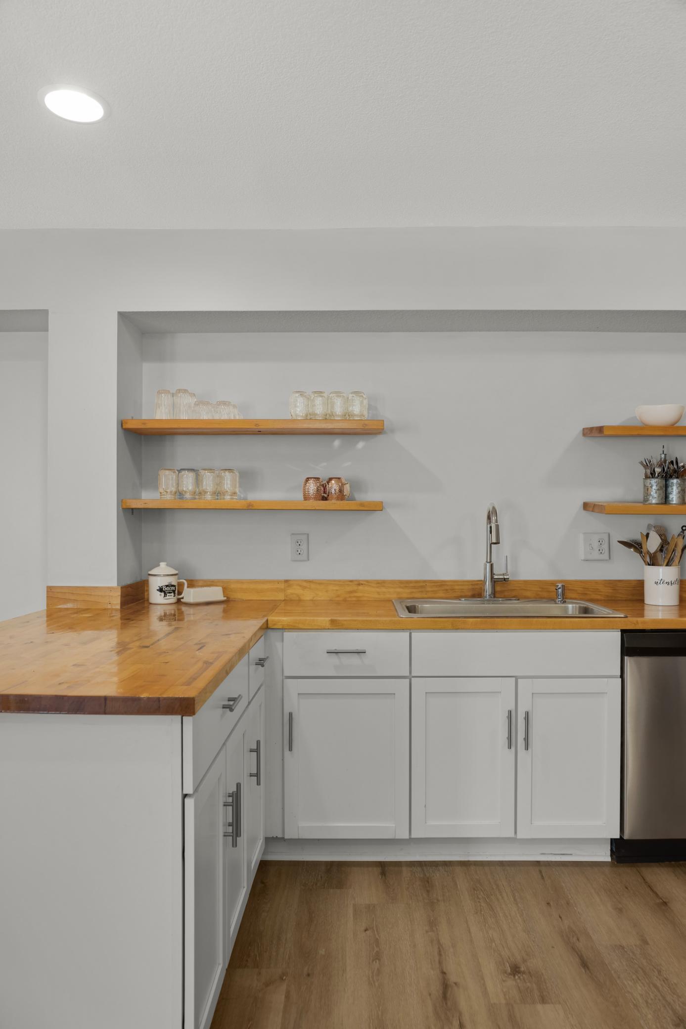 1390 Carling Drive Unit: 201