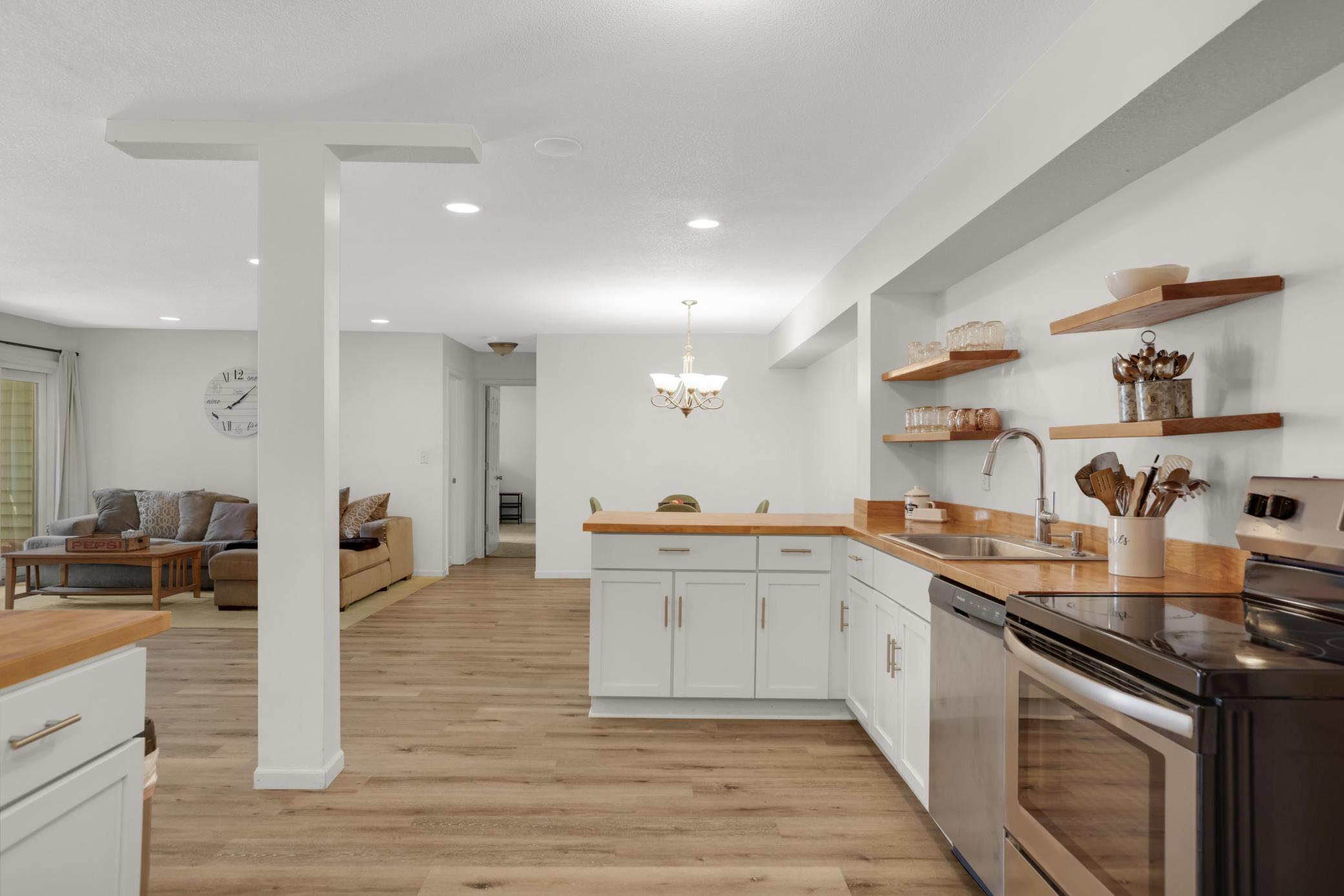 1390 Carling Drive Unit: 201