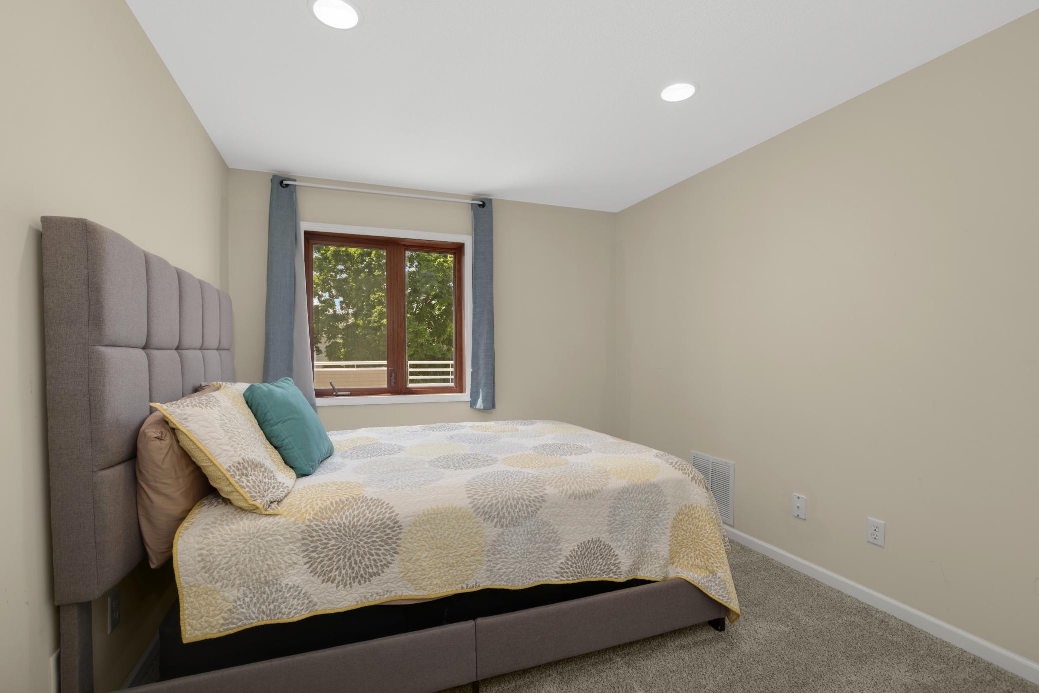 1390 Carling Drive Unit: 201