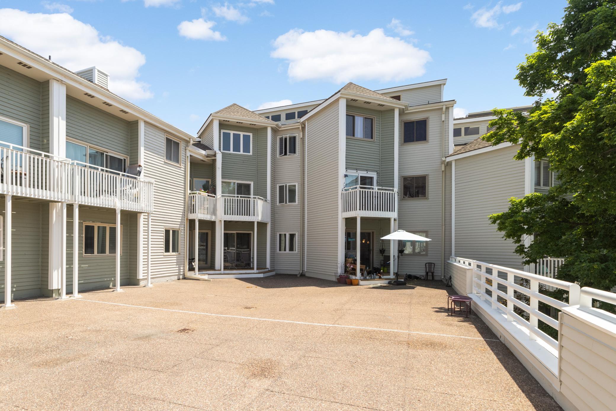 1390 Carling Drive Unit: 201