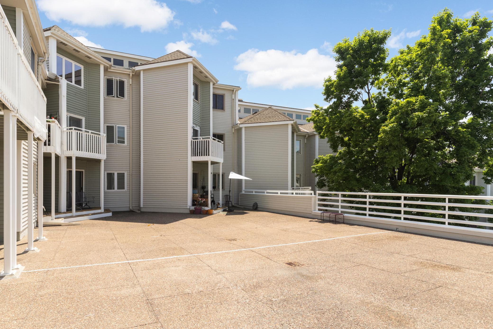 1390 Carling Drive Unit: 201