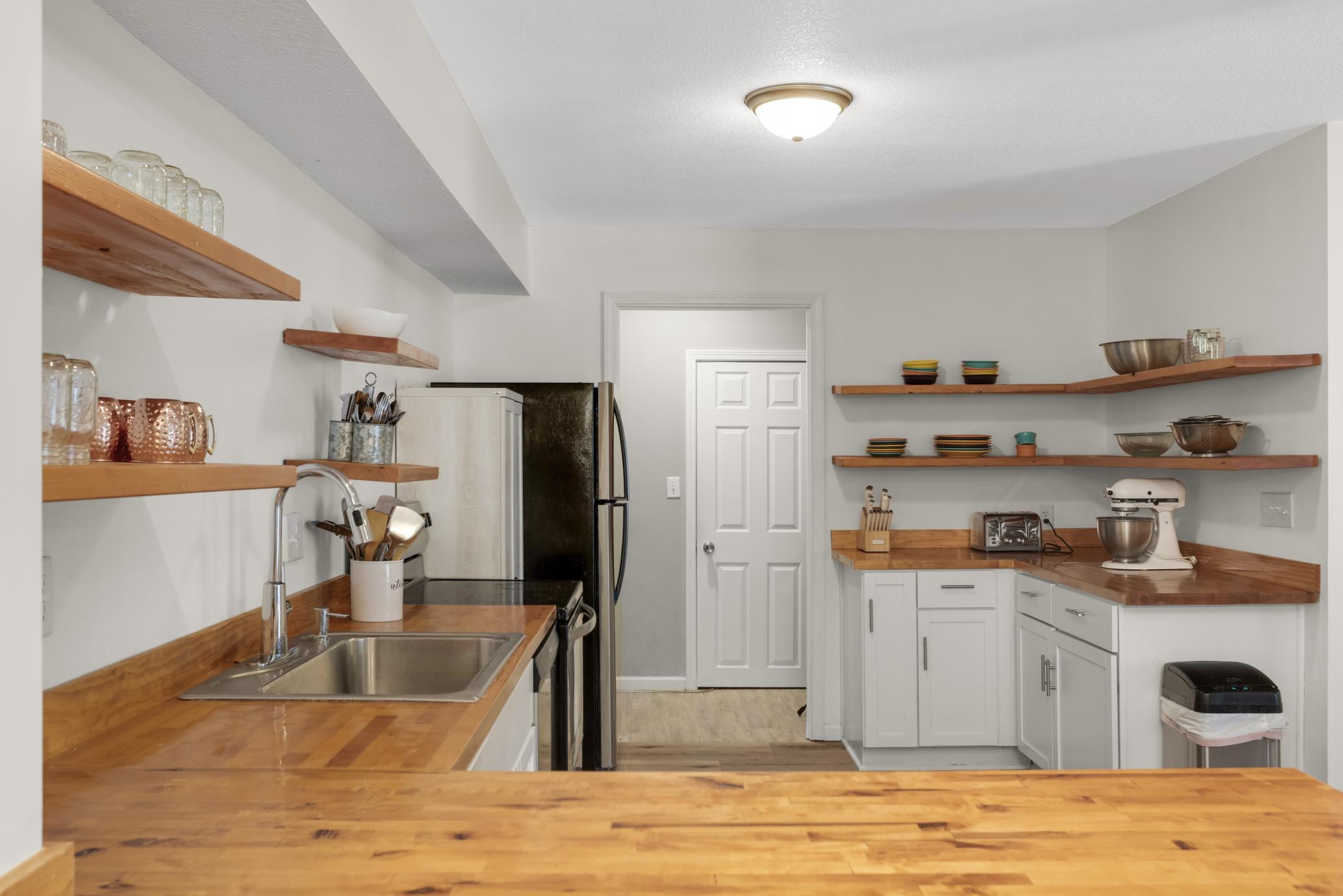 1390 Carling Drive Unit: 201