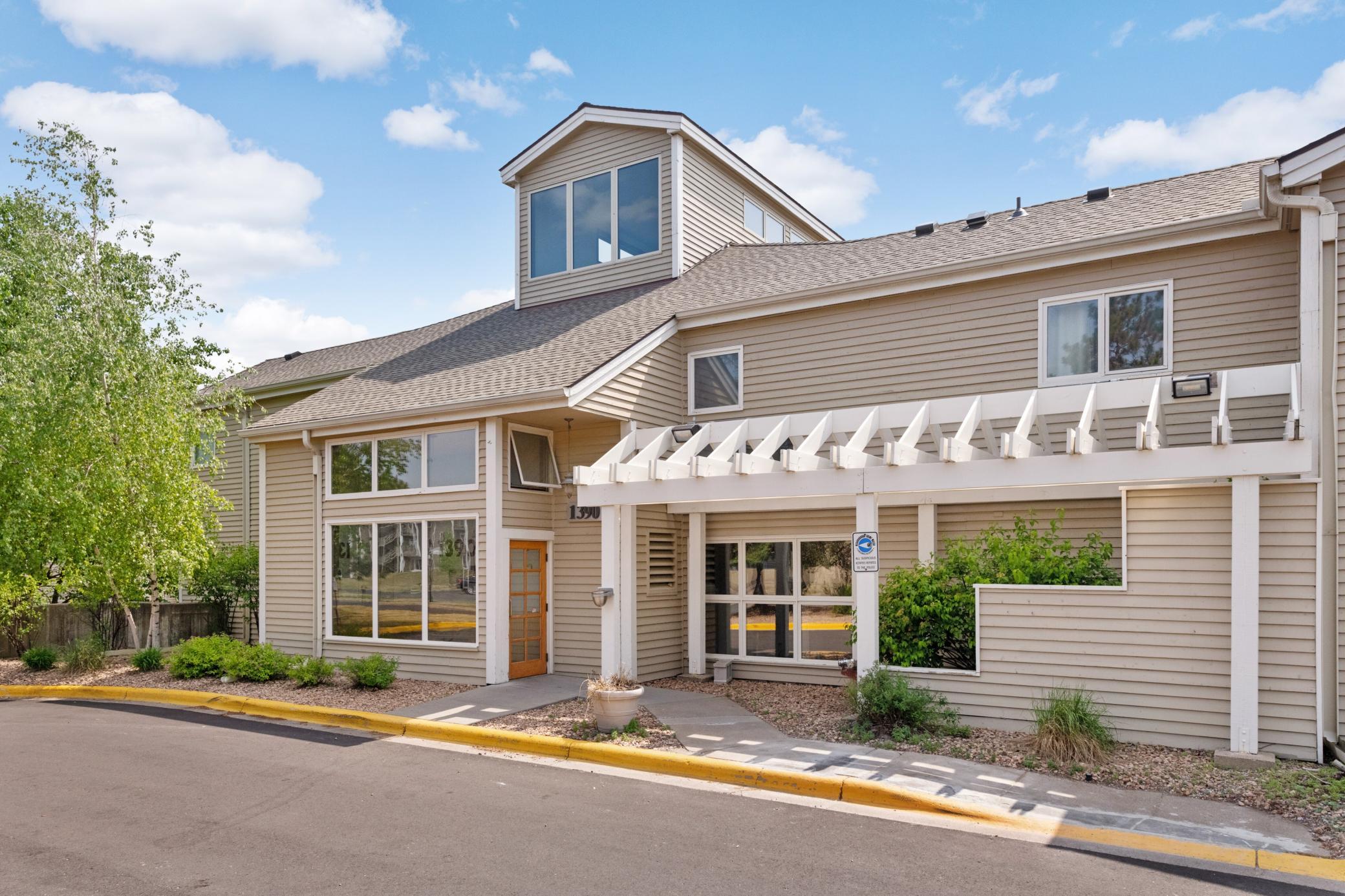 1390 Carling Drive Unit: 201