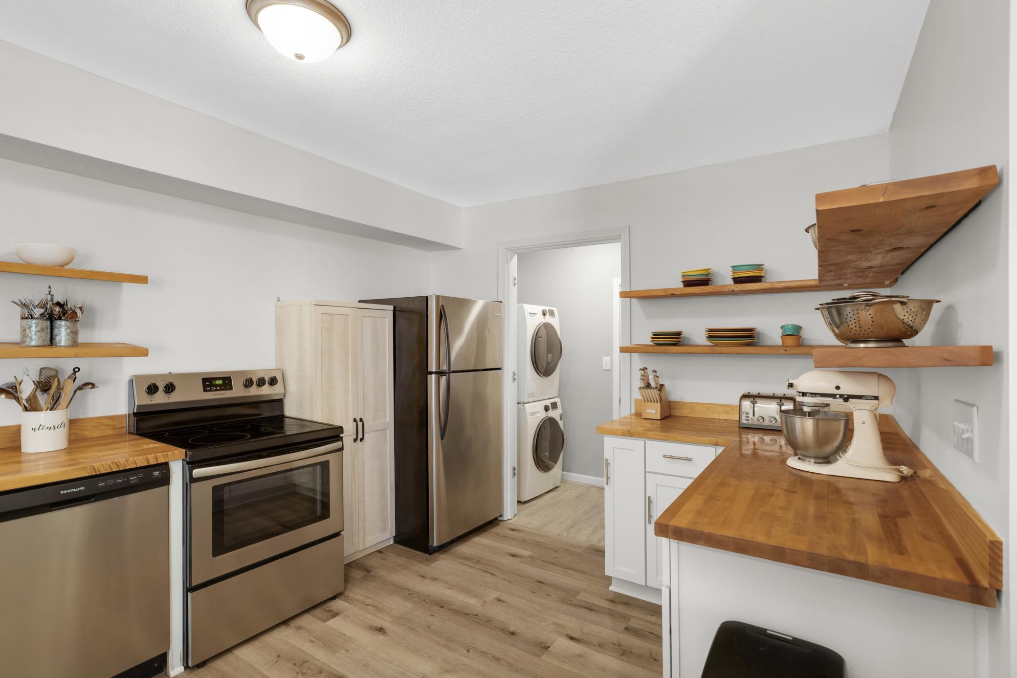 1390 Carling Drive Unit: 201