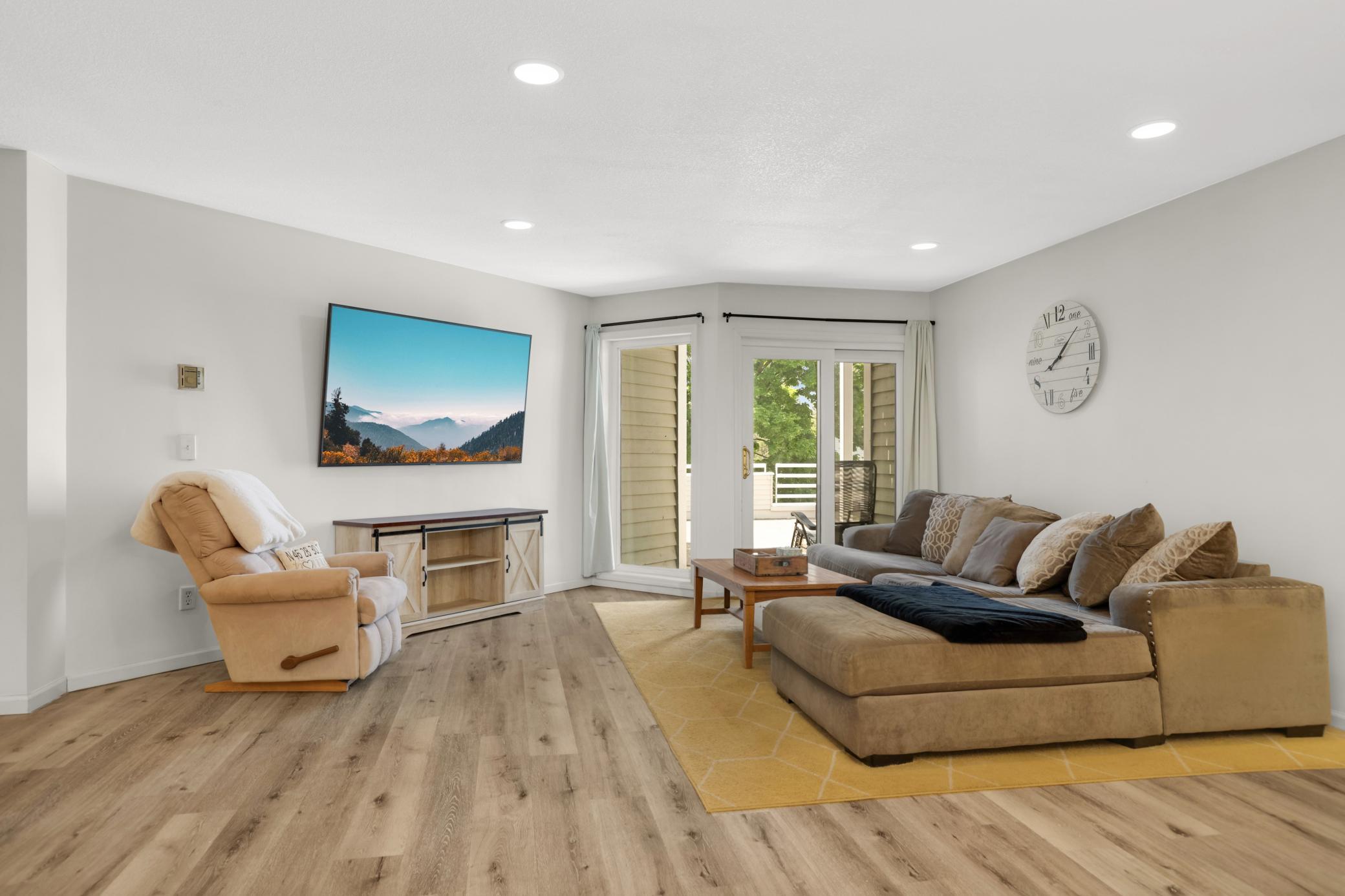 1390 Carling Drive Unit: 201