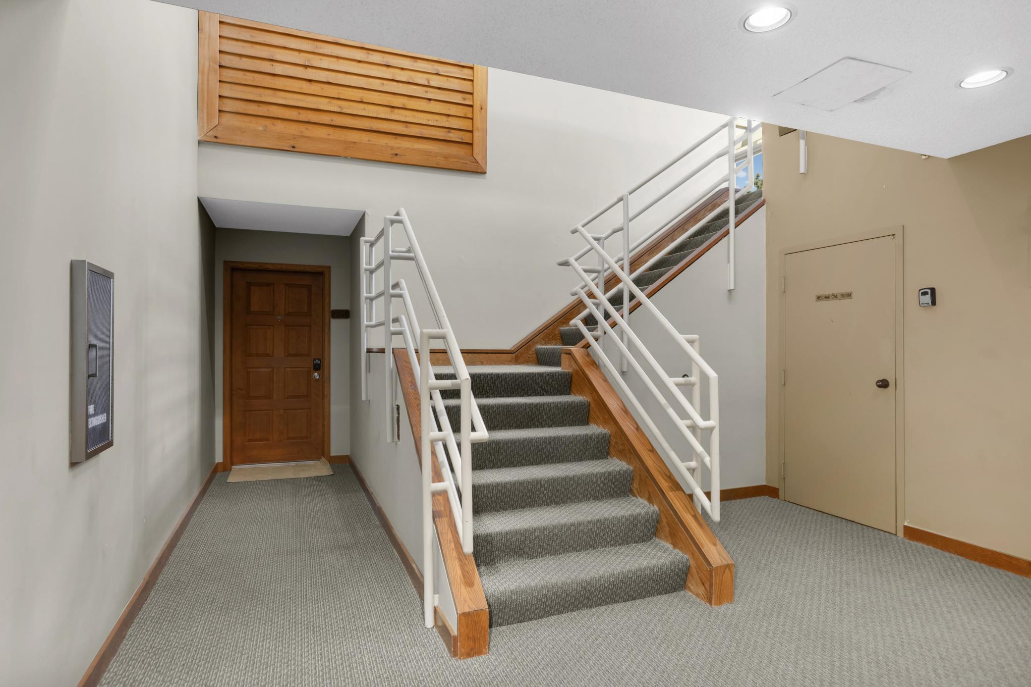 1390 Carling Drive Unit: 201