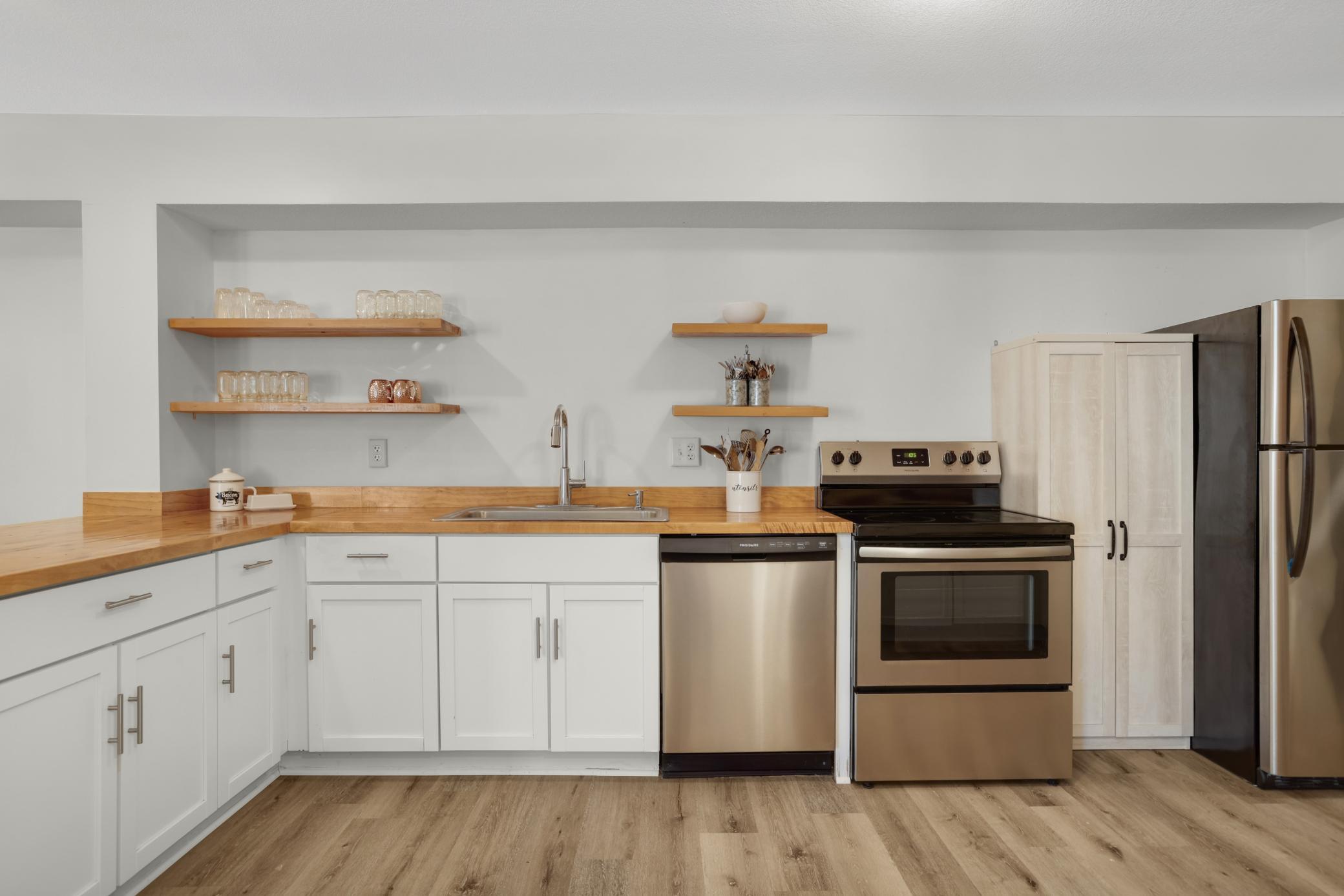 1390 Carling Drive Unit: 201