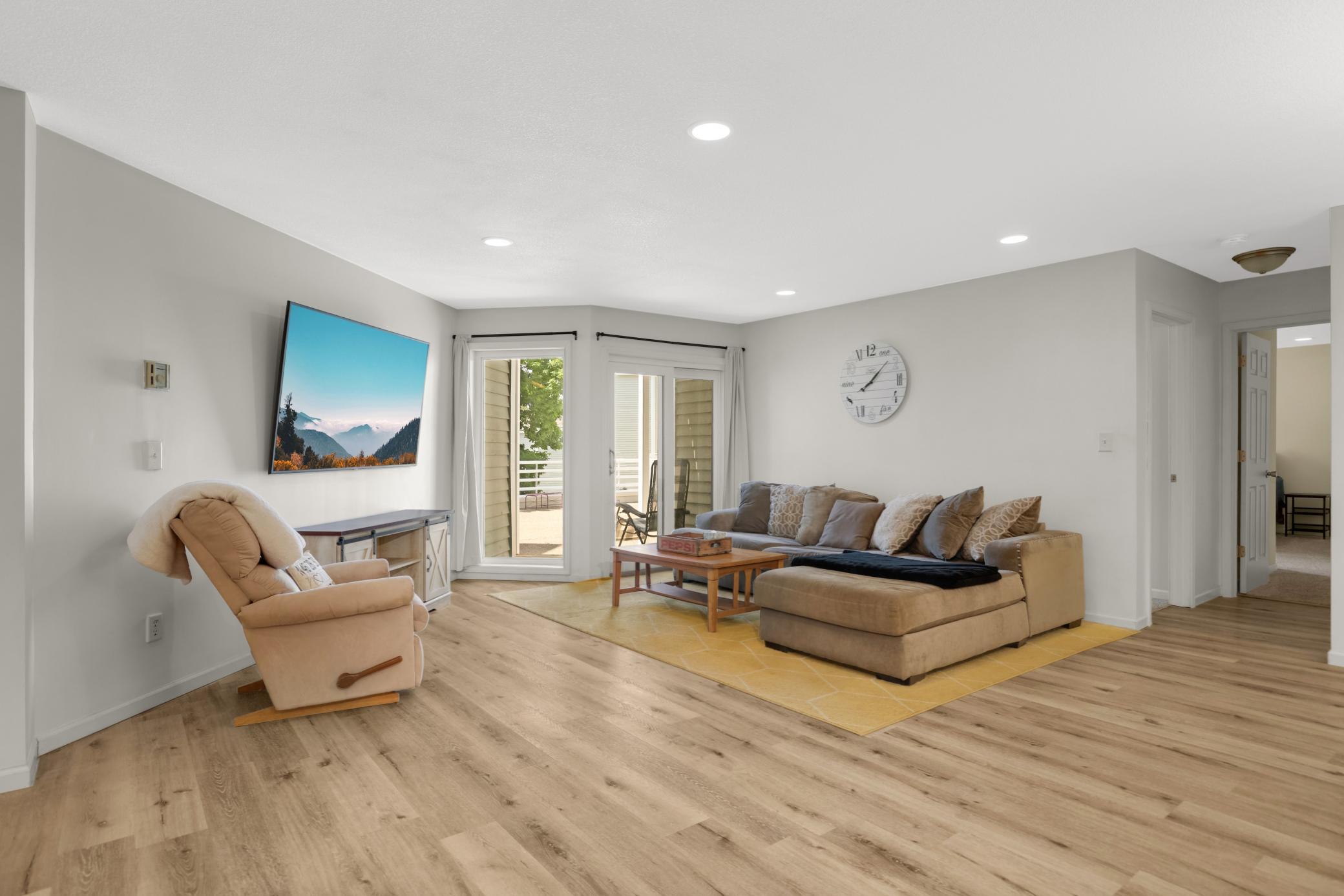1390 Carling Drive Unit: 201