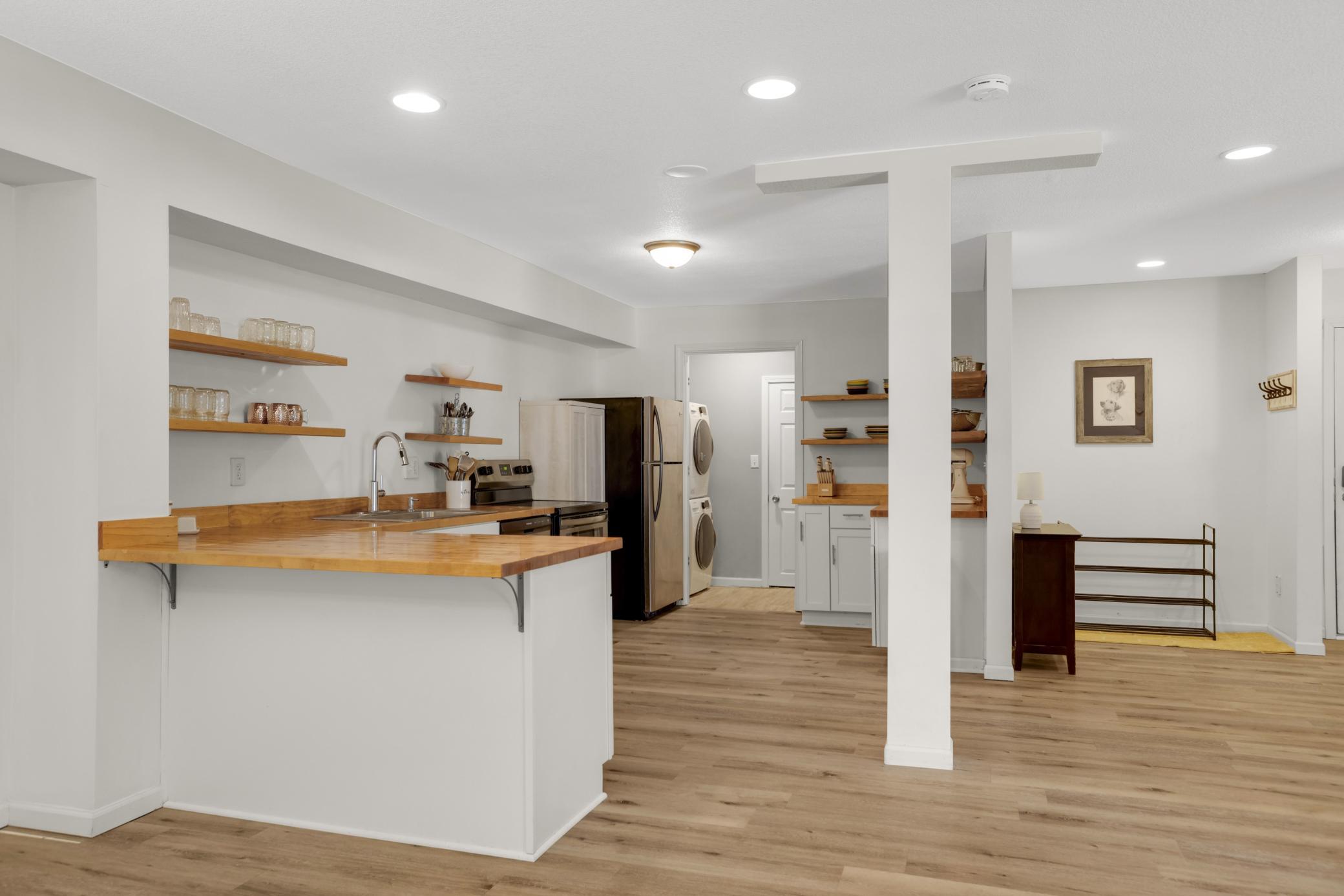 1390 Carling Drive Unit: 201