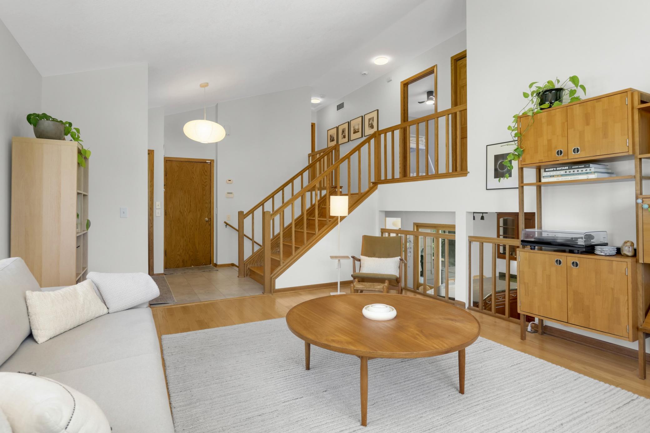 8713 Lakeview Circle