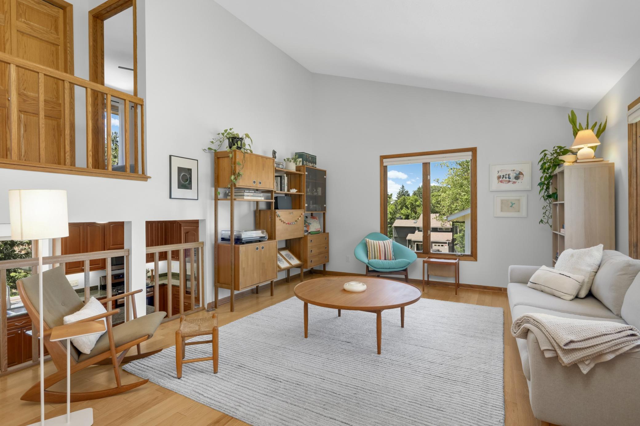 8713 Lakeview Circle