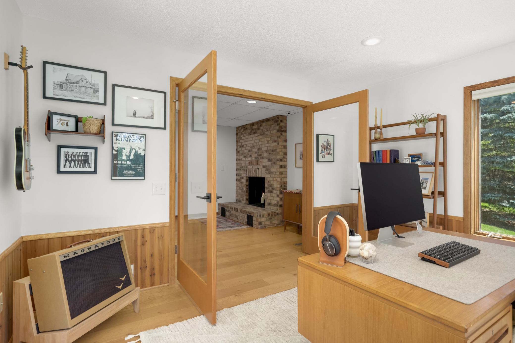 8713 Lakeview Circle