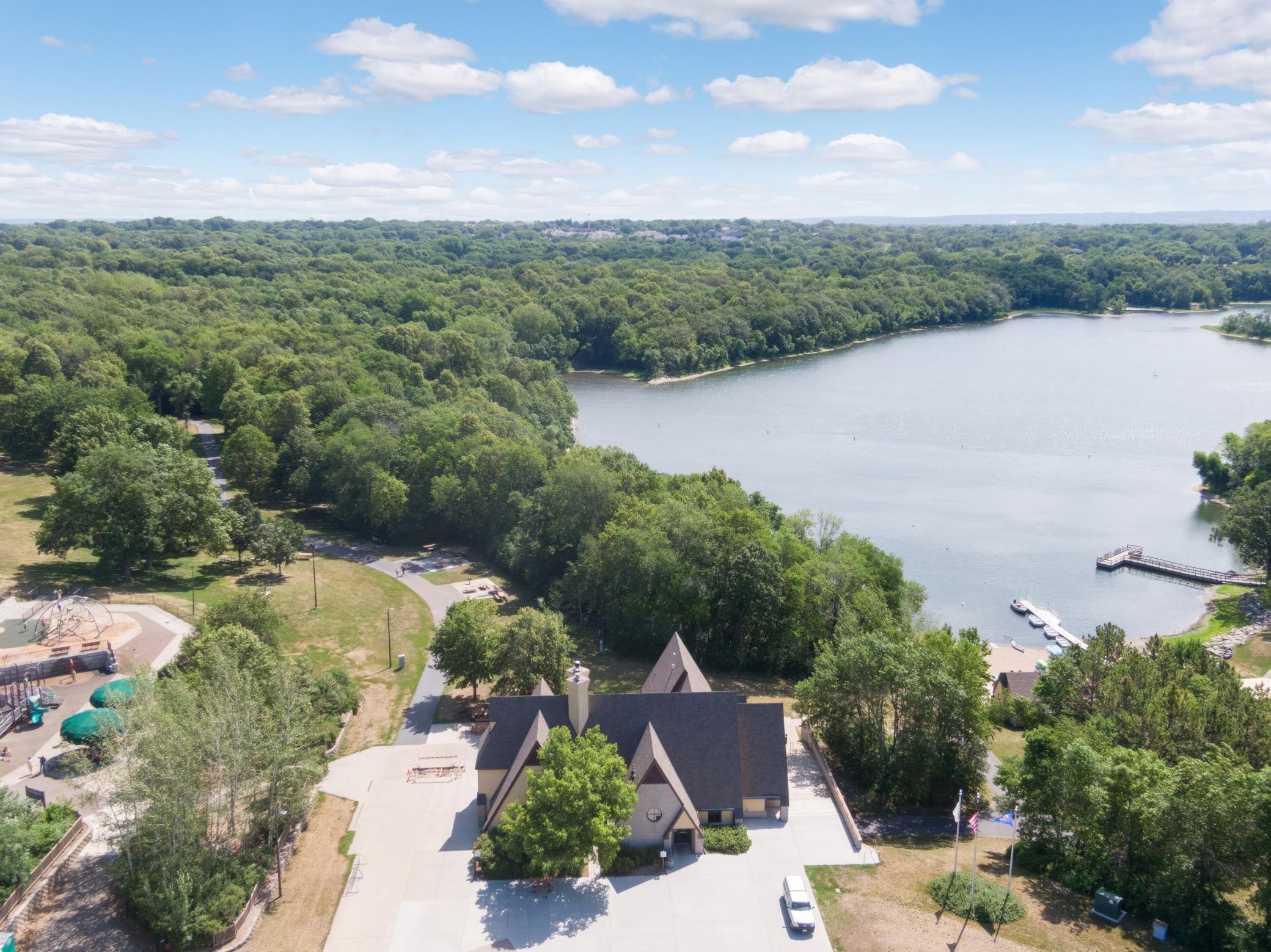 8713 Lakeview Circle