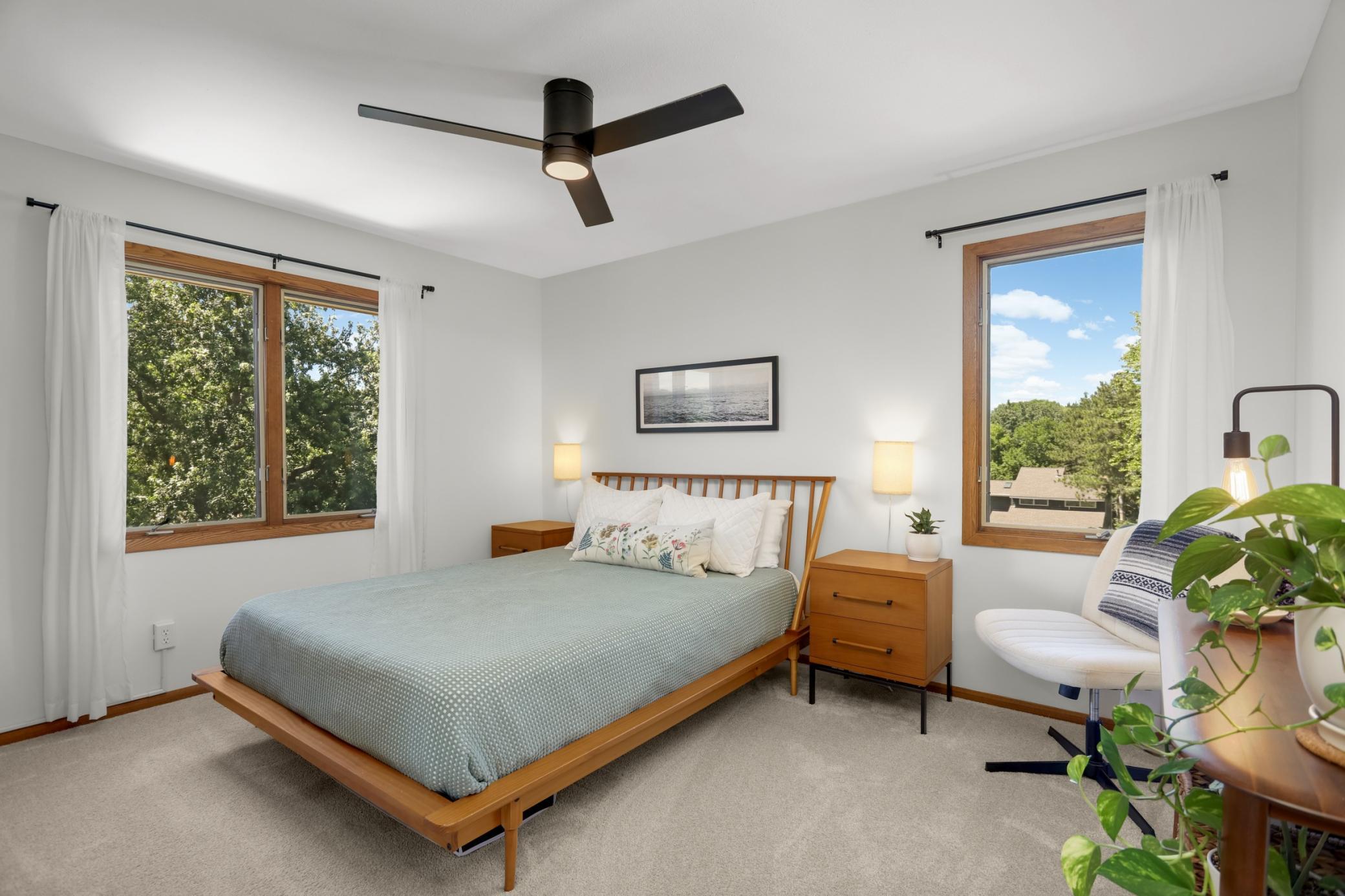 8713 Lakeview Circle