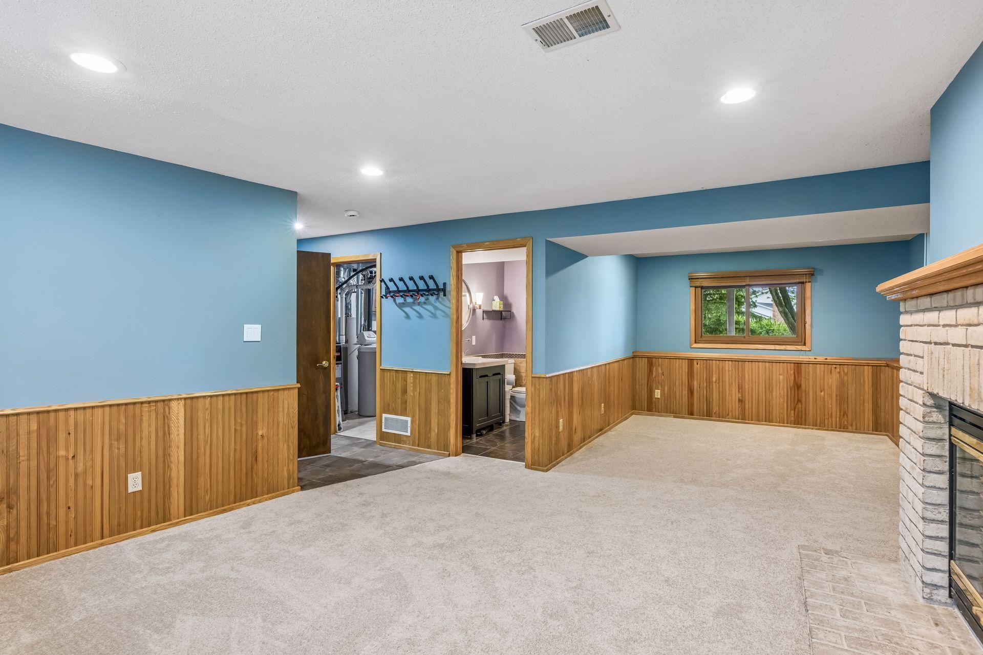 710 Clearbrook Lane