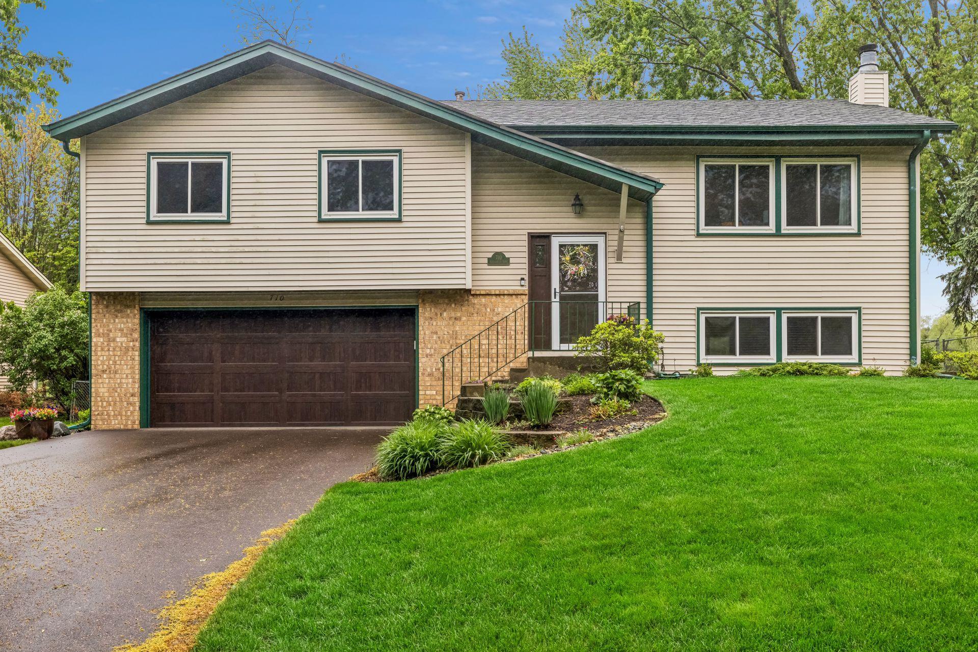 710 Clearbrook Lane