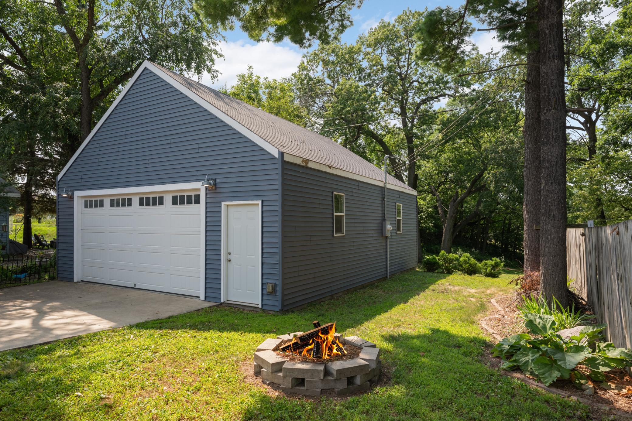 308 Van Buren Avenue S