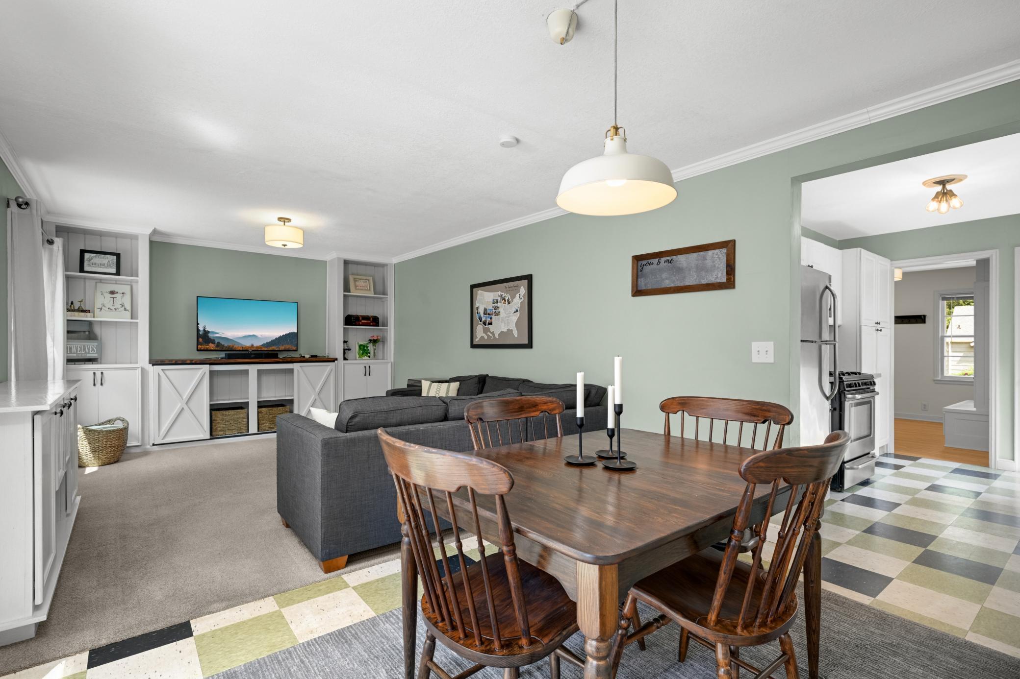 308 Van Buren Avenue S