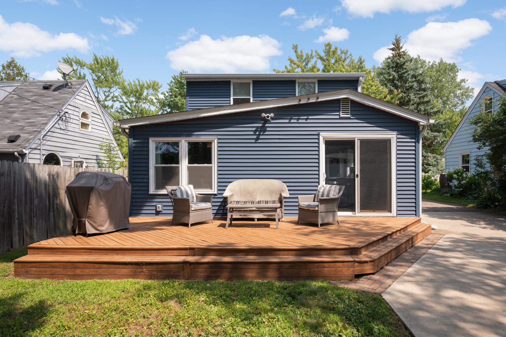 308 Van Buren Avenue S