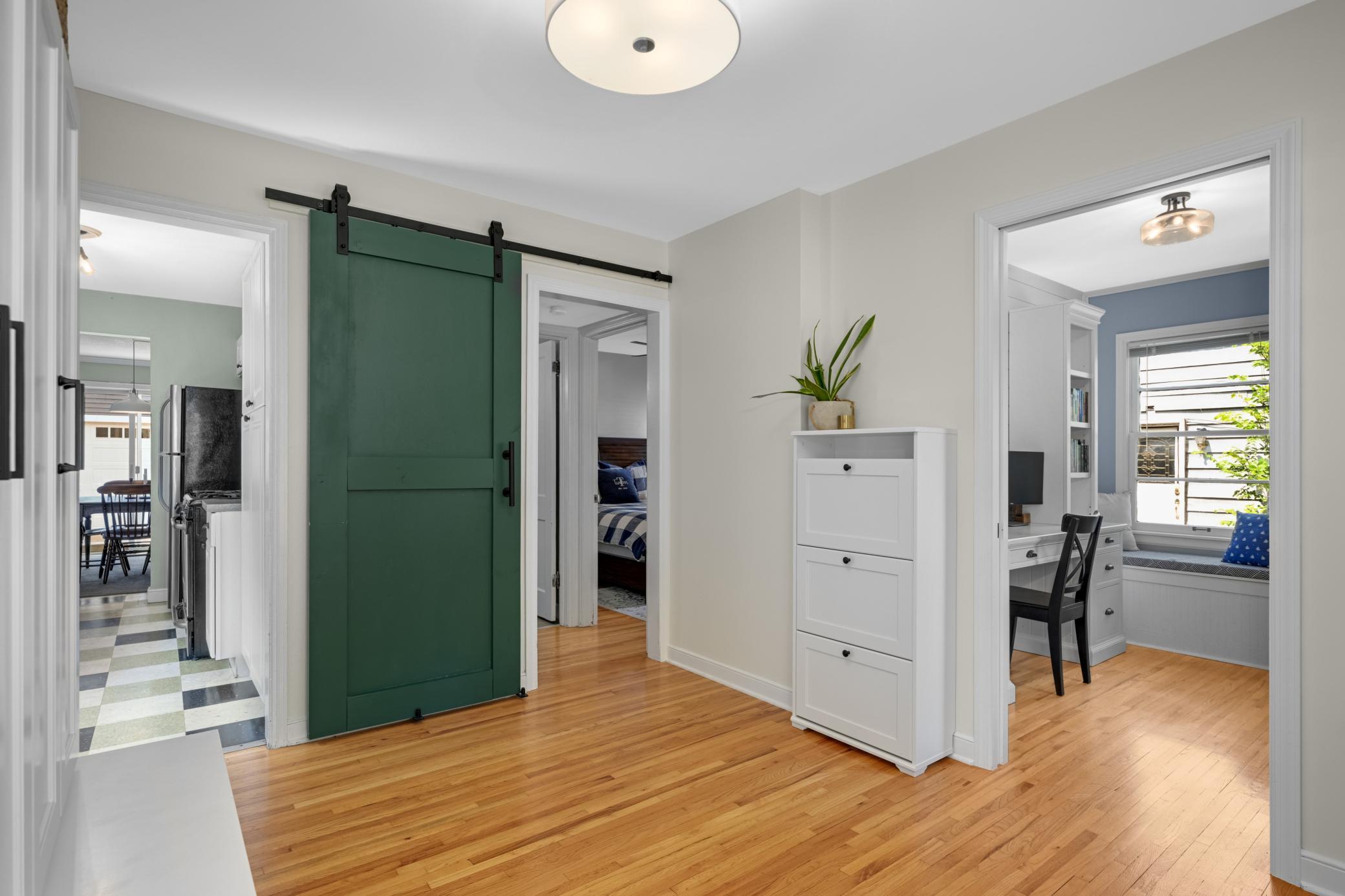 308 Van Buren Avenue S