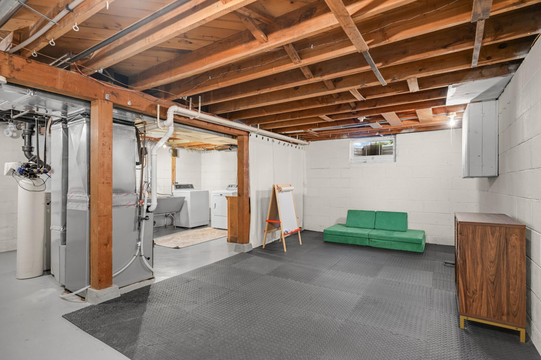 308 Van Buren Avenue S