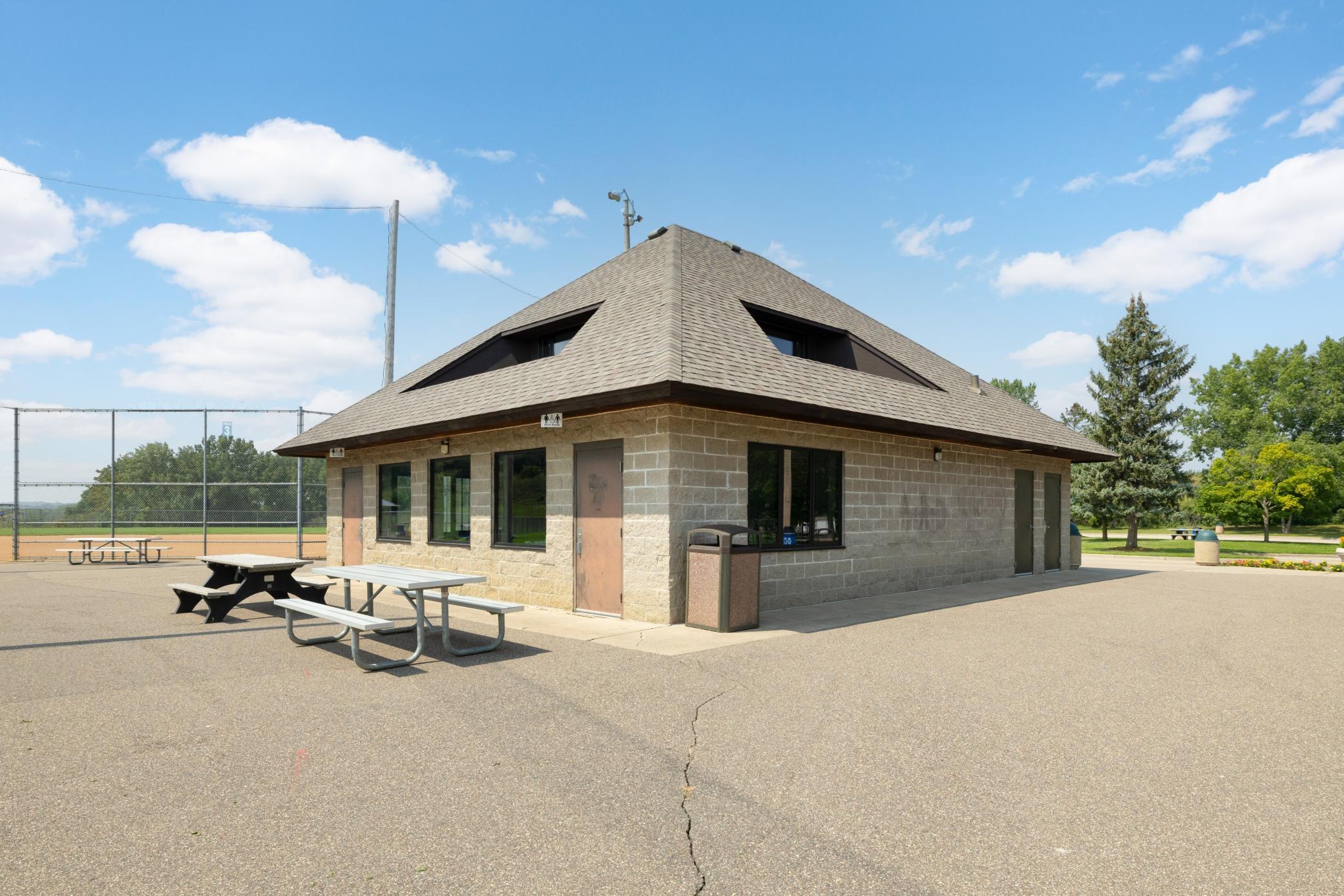 308 Van Buren Avenue S