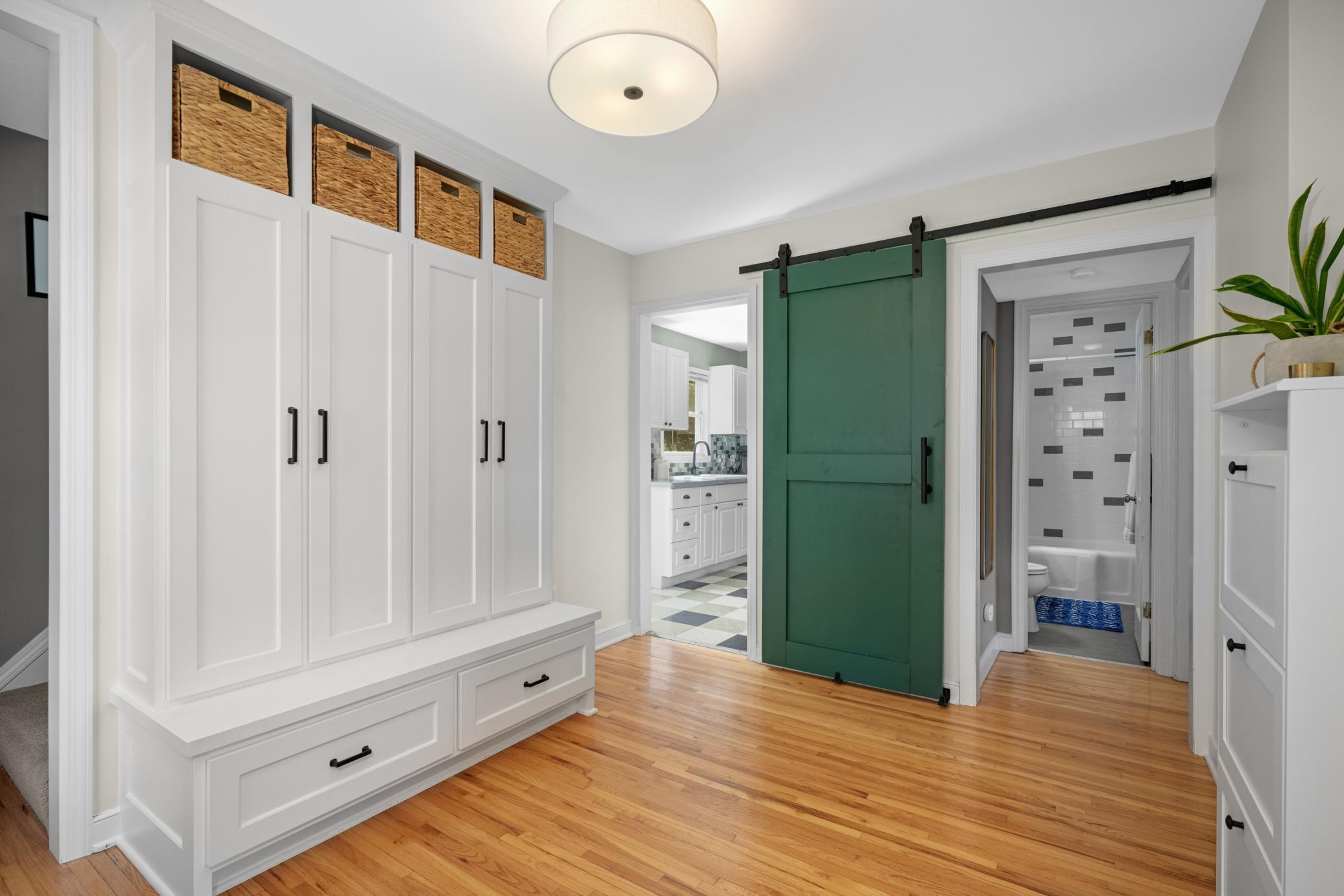308 Van Buren Avenue S