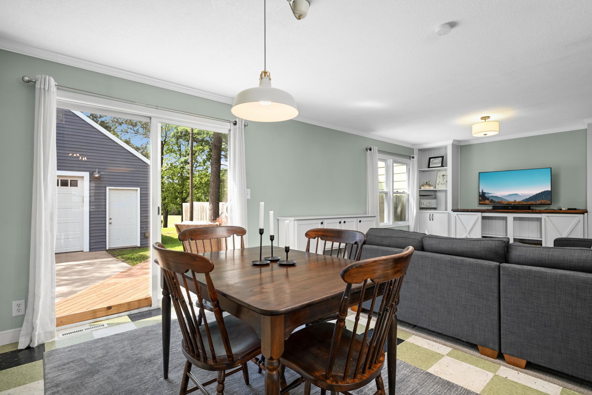 308 Van Buren Avenue S