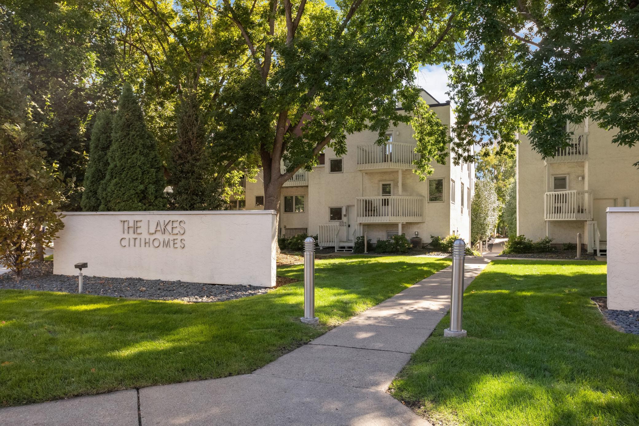 3012 Lake Shore Drive Unit: B