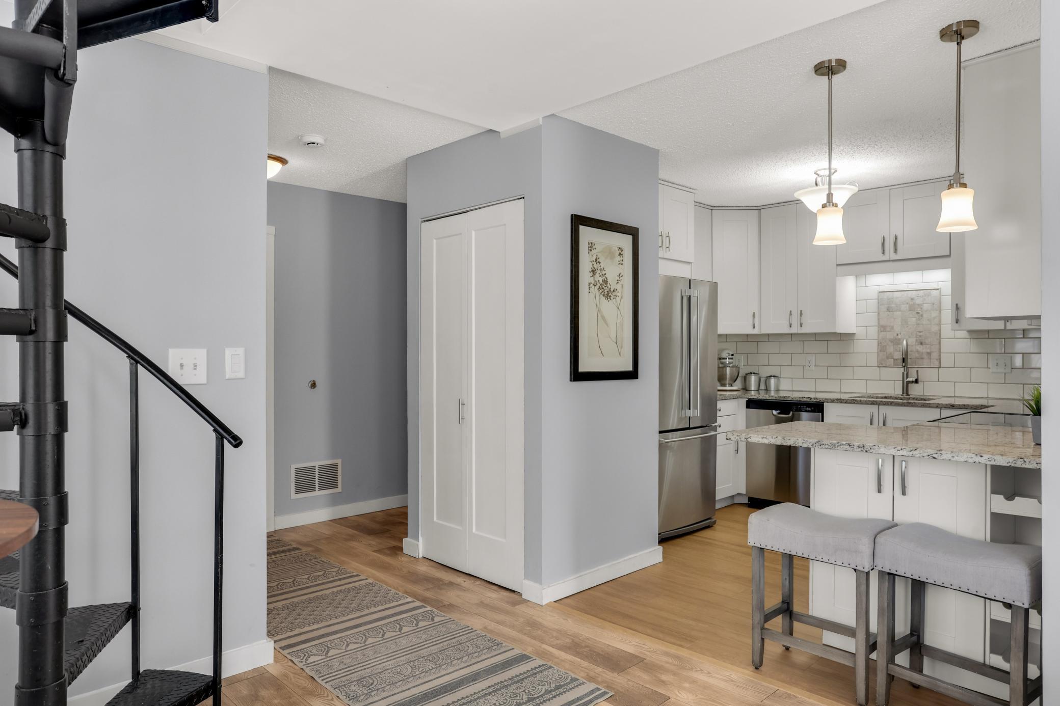 3012 Lake Shore Drive Unit: B