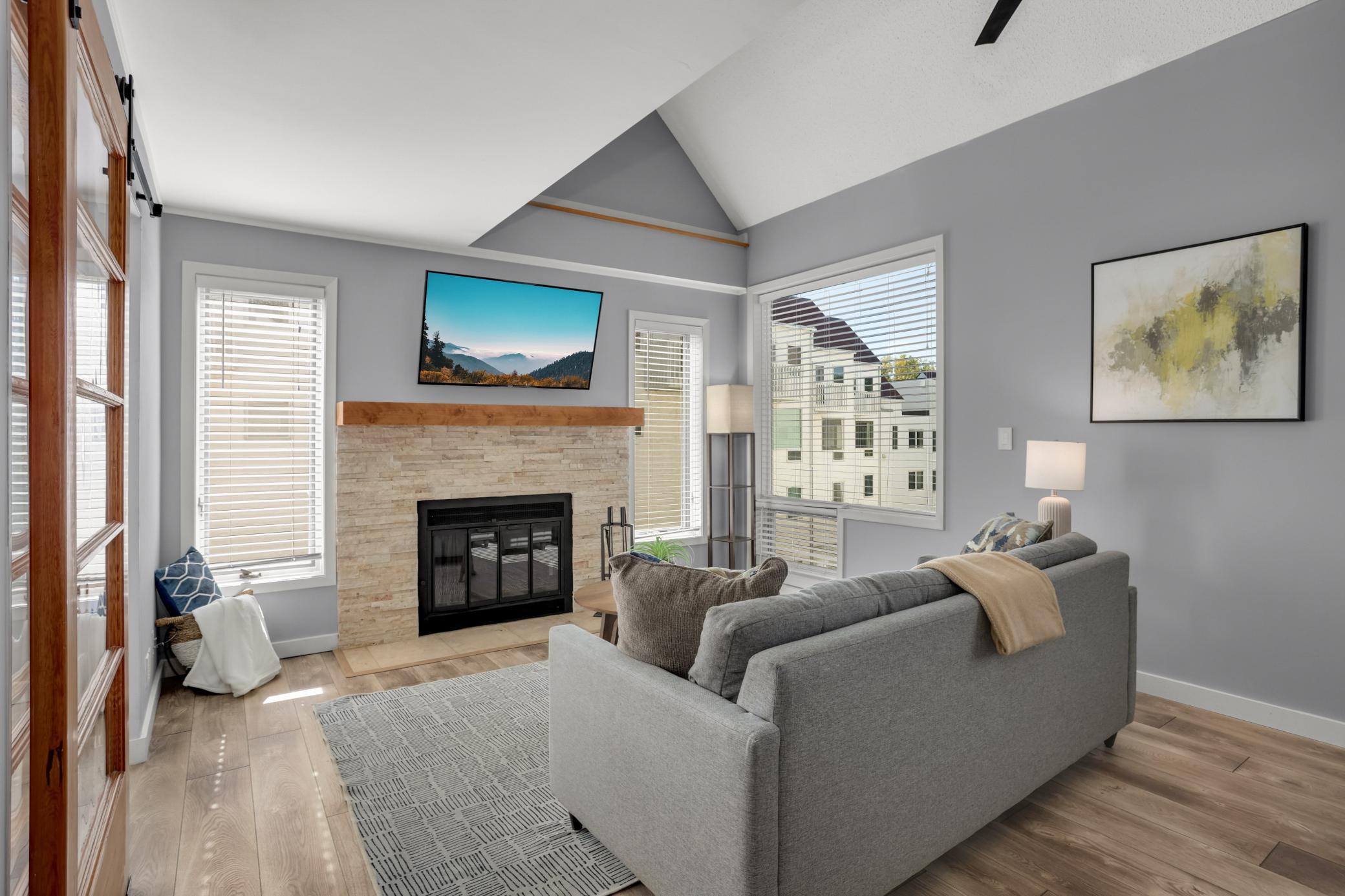 3012 Lake Shore Drive Unit: B