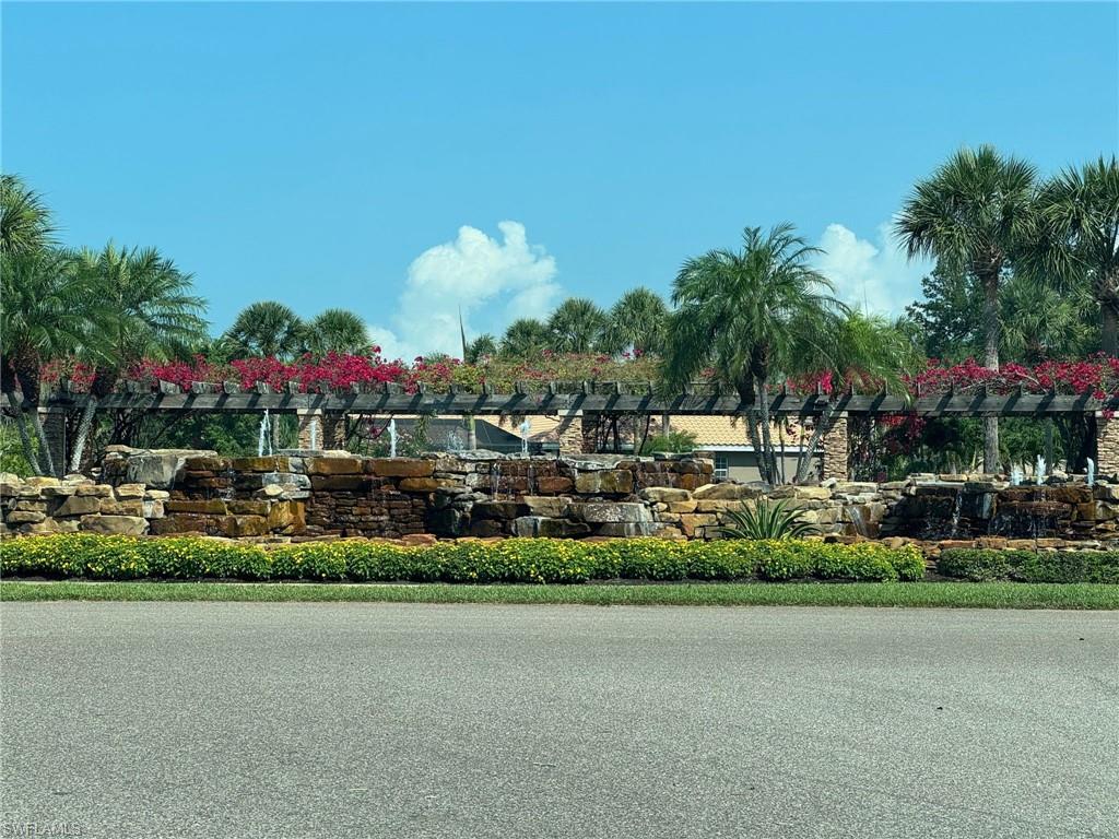 24814 Lakemont Cove LN # 201