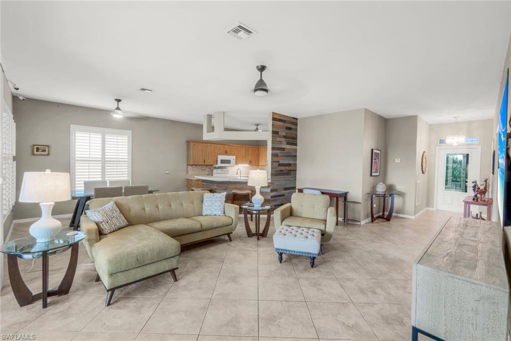200 Stanhope CIR