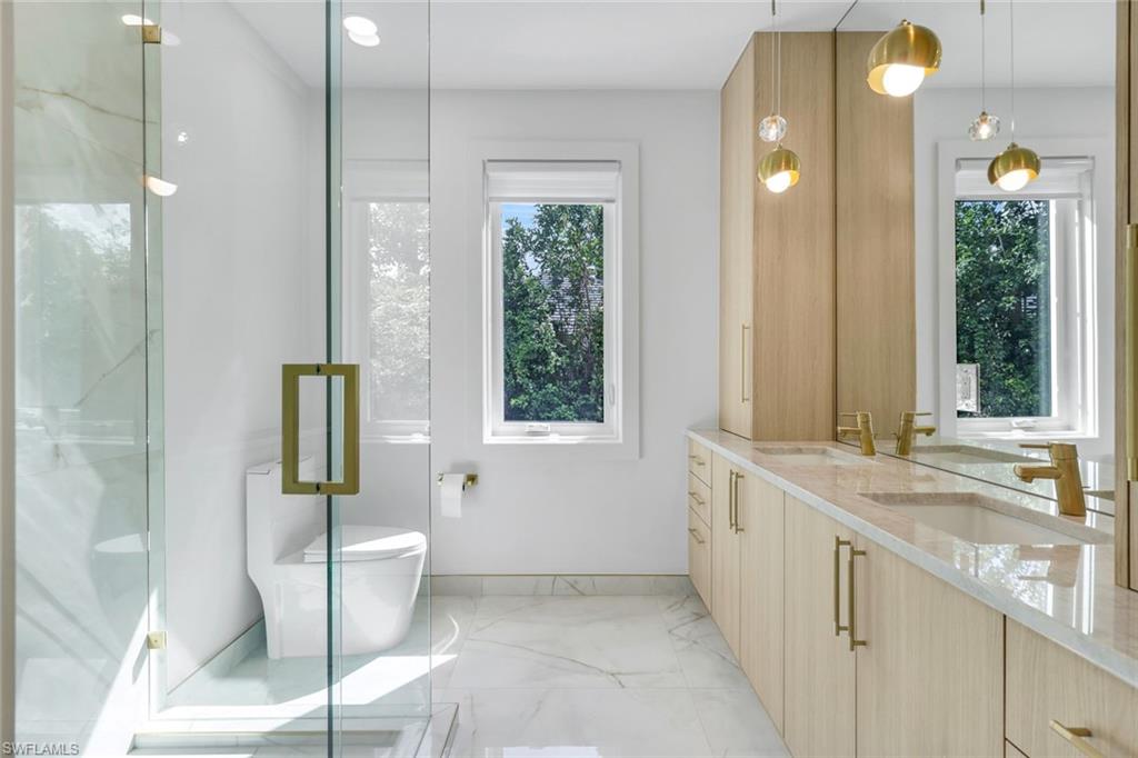 13087 Pond Apple DR E, NAPLES