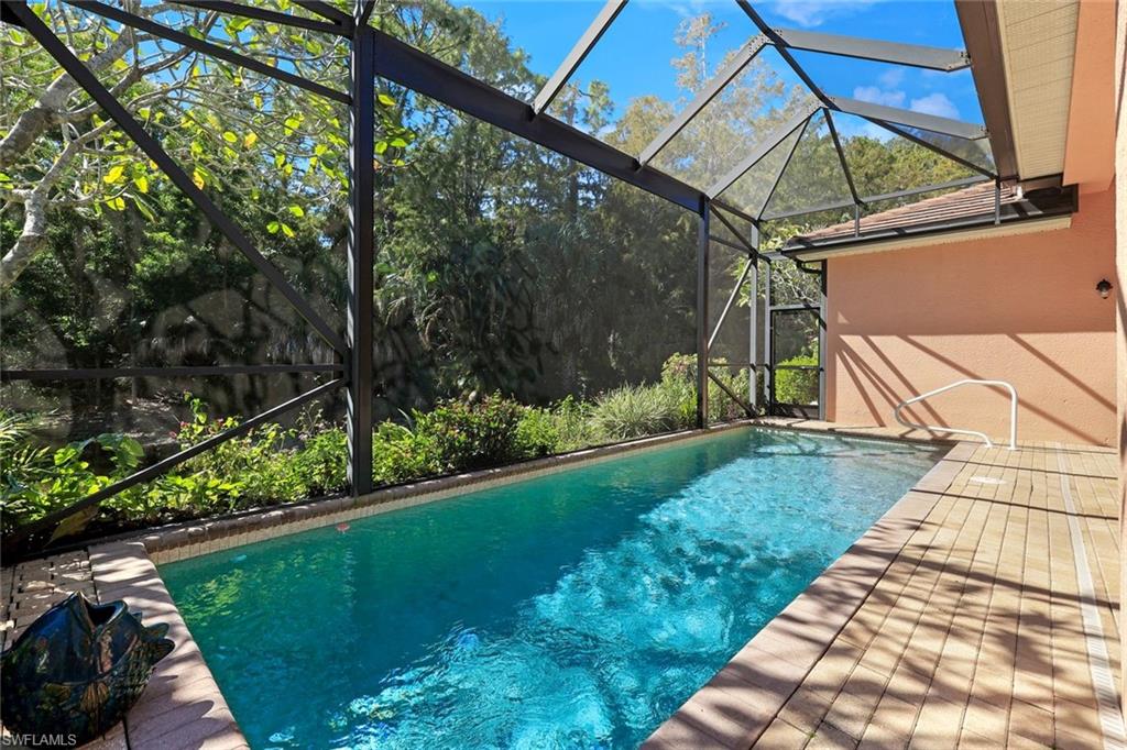 12910 Silverthorn CT