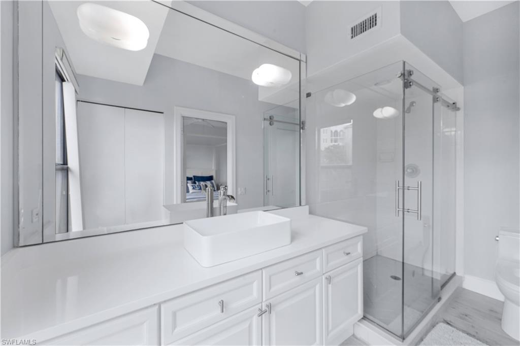 410 La Peninsula BLVD # 410