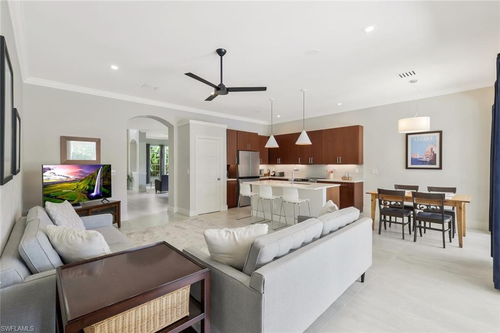 5717 Lago Villaggio WAY