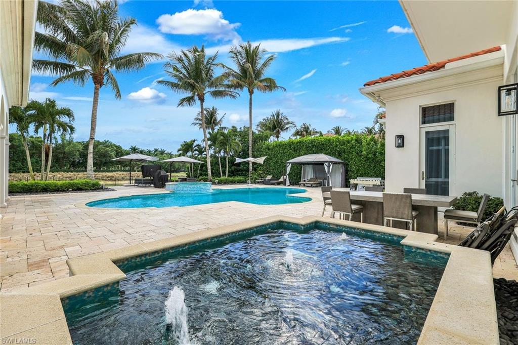 2558 Escada CT