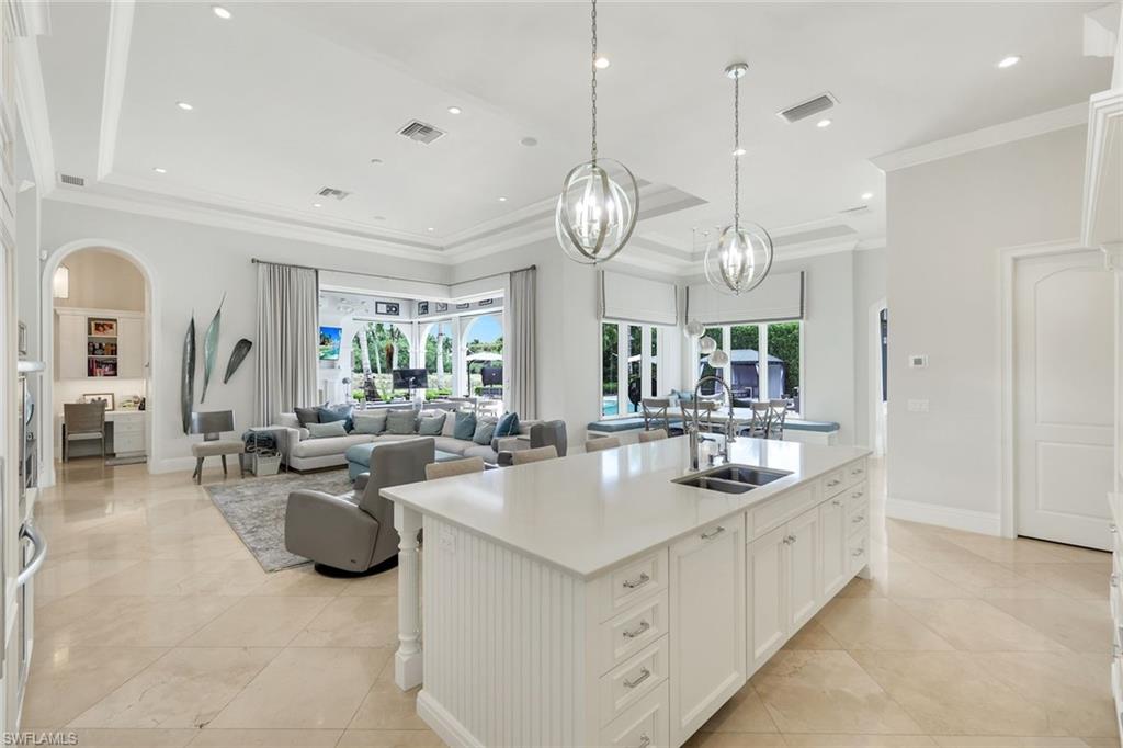 2558 Escada CT