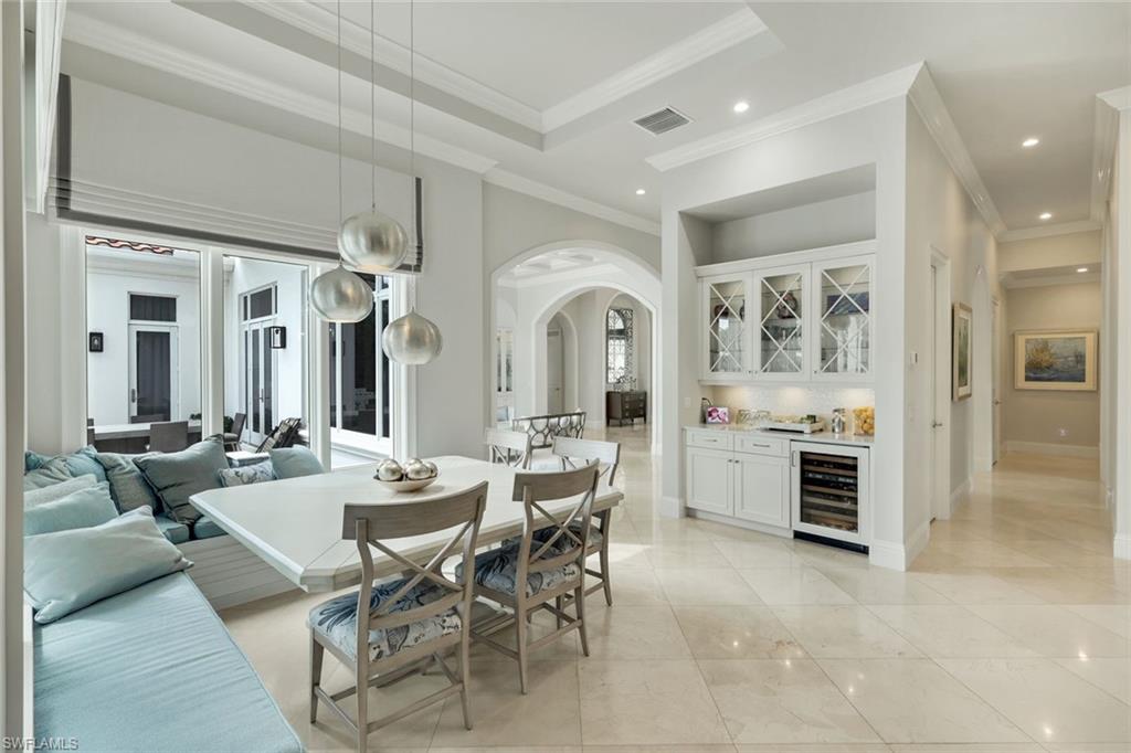 2558 Escada CT