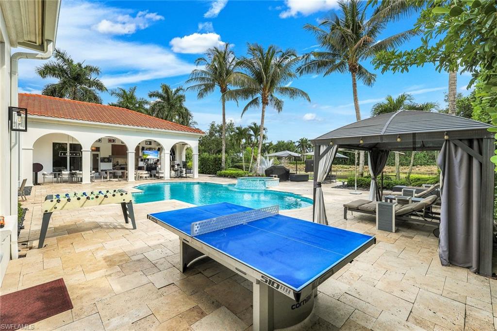 2558 Escada CT
