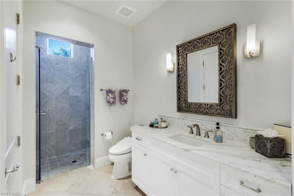 2558 Escada CT