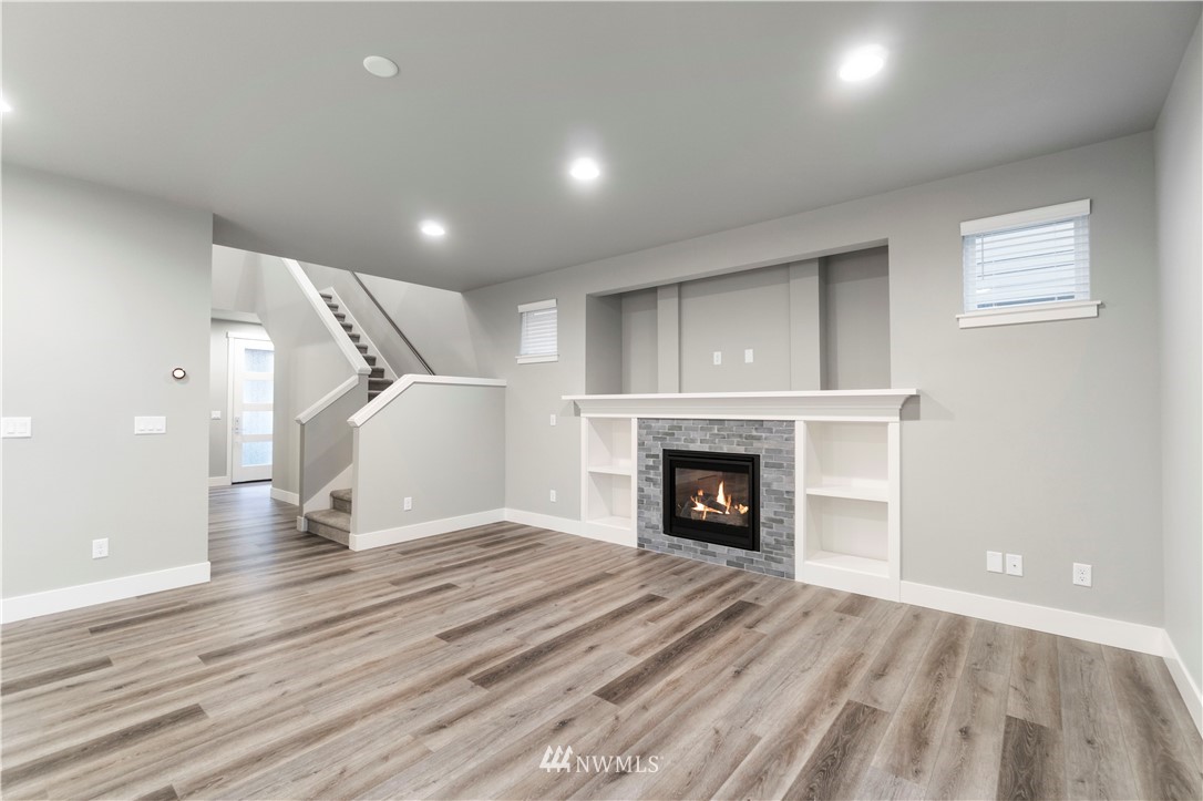 18701 128th Street E