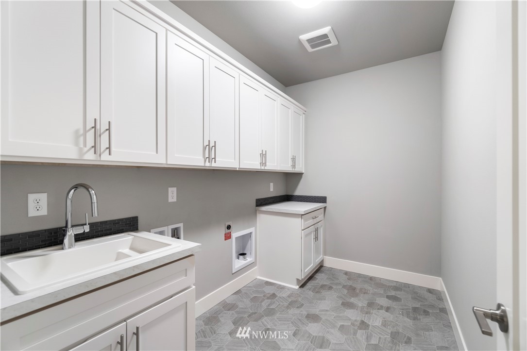 18701 128th Street E