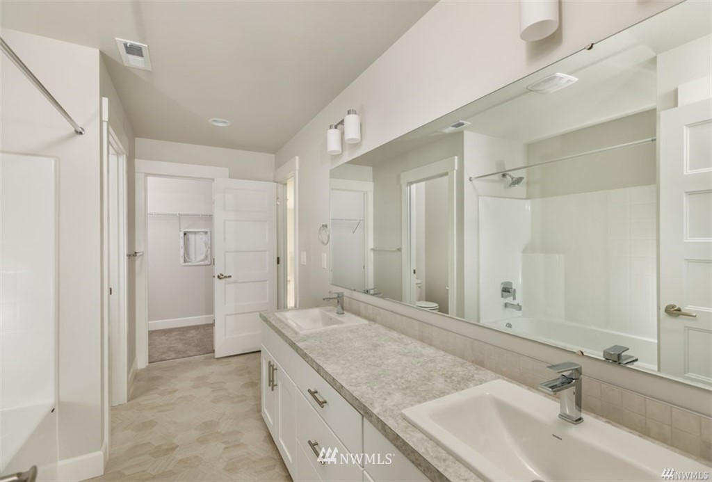 23124 62nd St E ( Lot 200 )