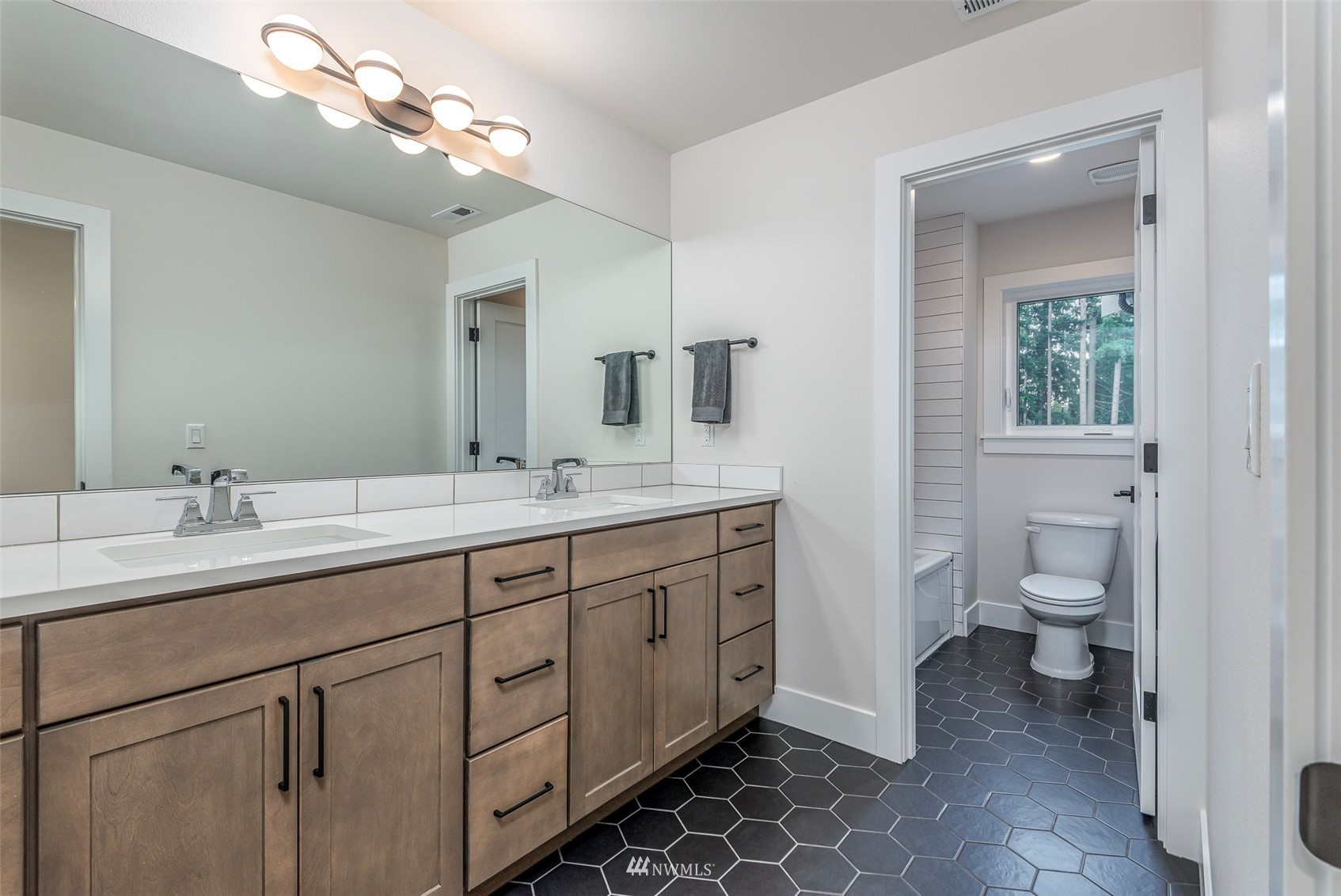 2804 25th Avenue Ct SE Unit: Lot 1