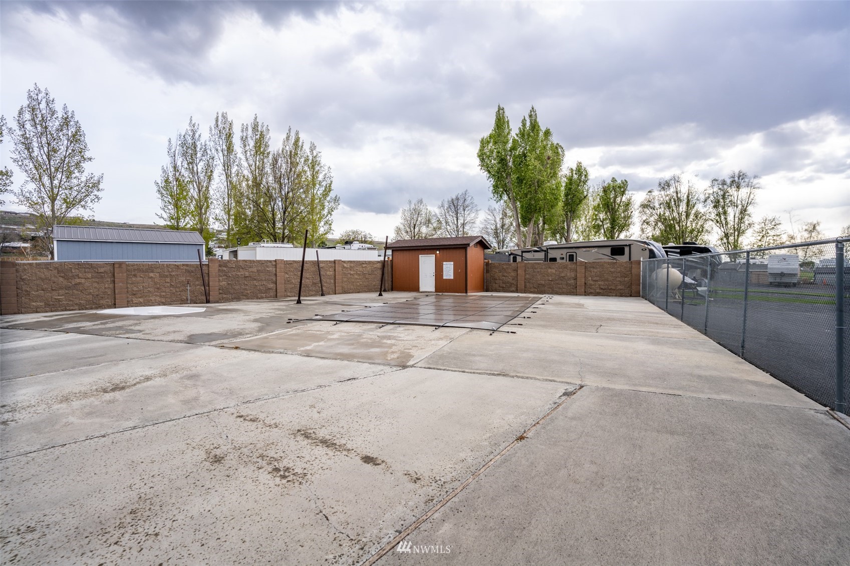 6897 E Highway 262