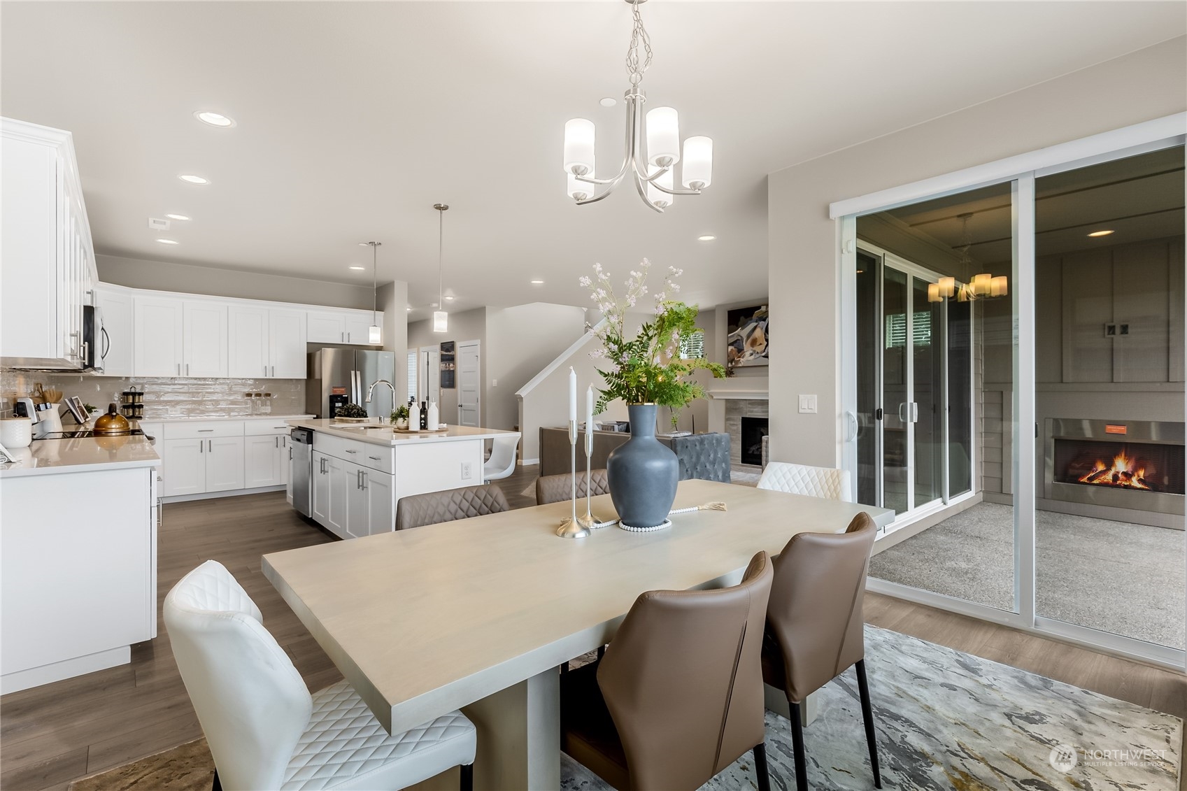 3004 Stephanie Loop NE