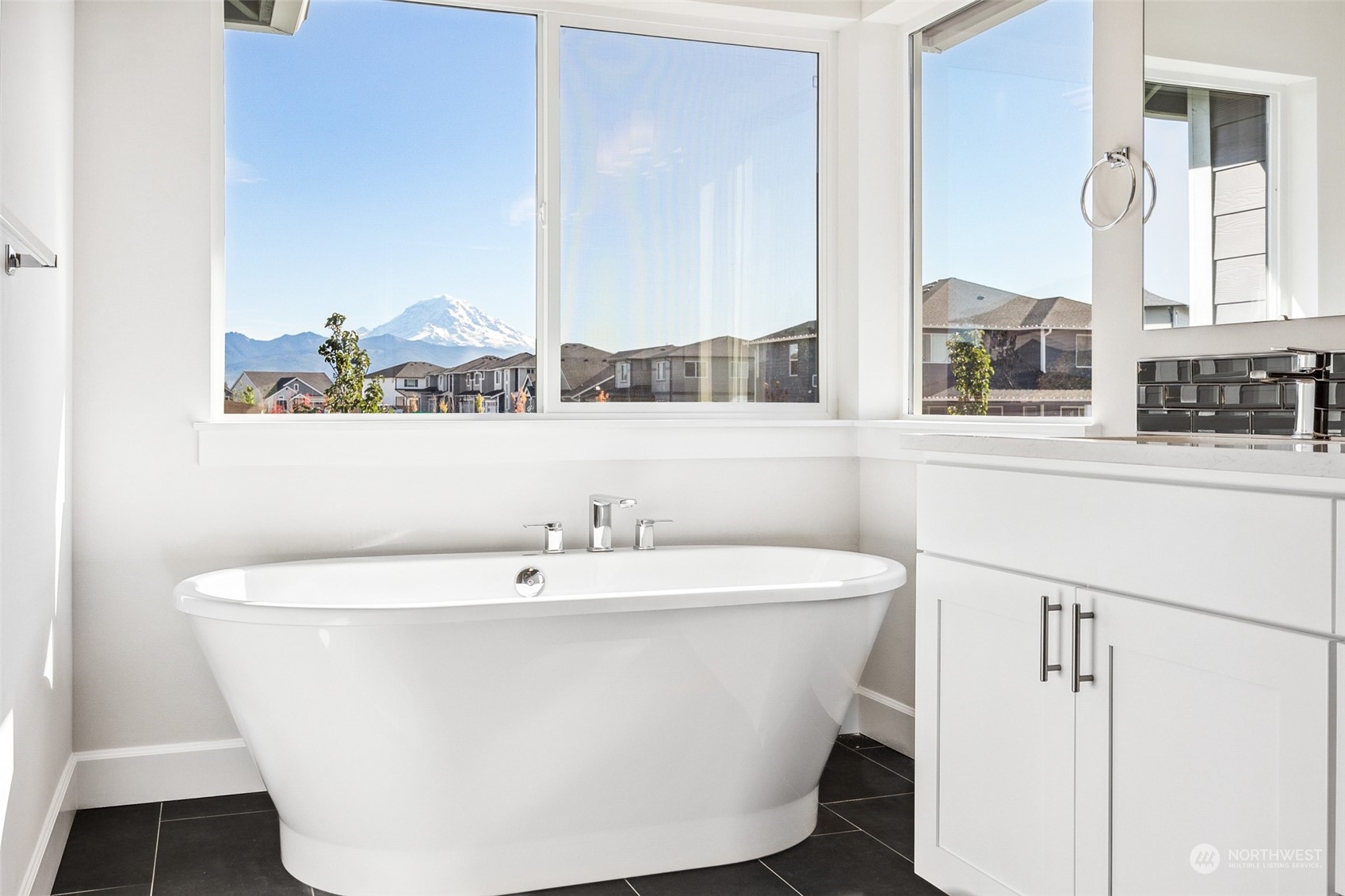 6015 229th Ave E #250